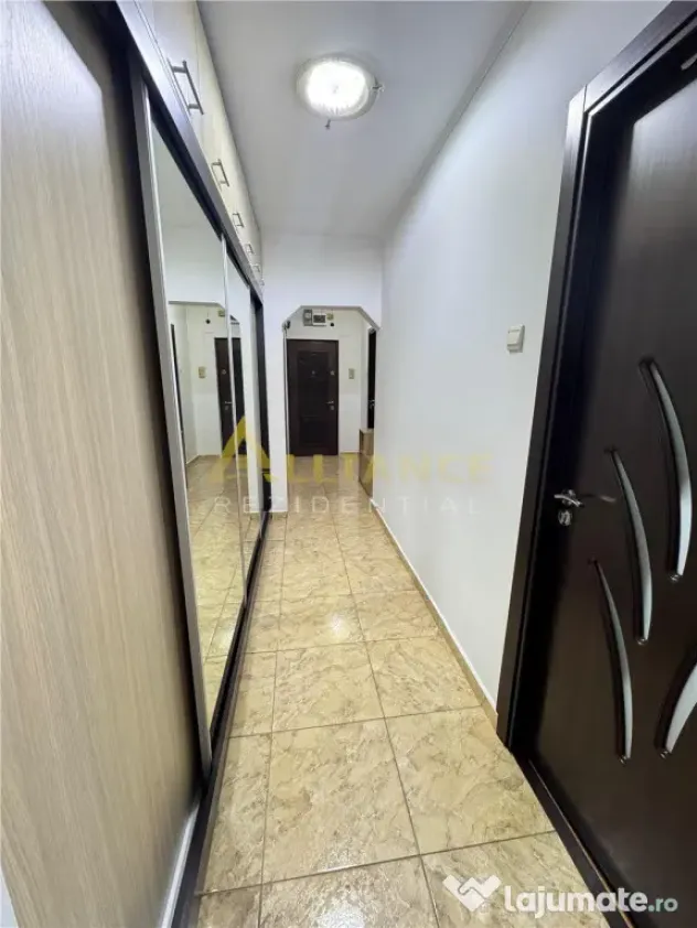 Apartament 3 camere decomandat { Grand Arena }