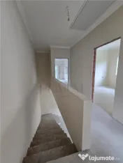 Duplex modern - la asfalt - personalizare interioara 