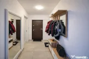 Apartament 2 camere semidecomandat în bloc nou - parcare in