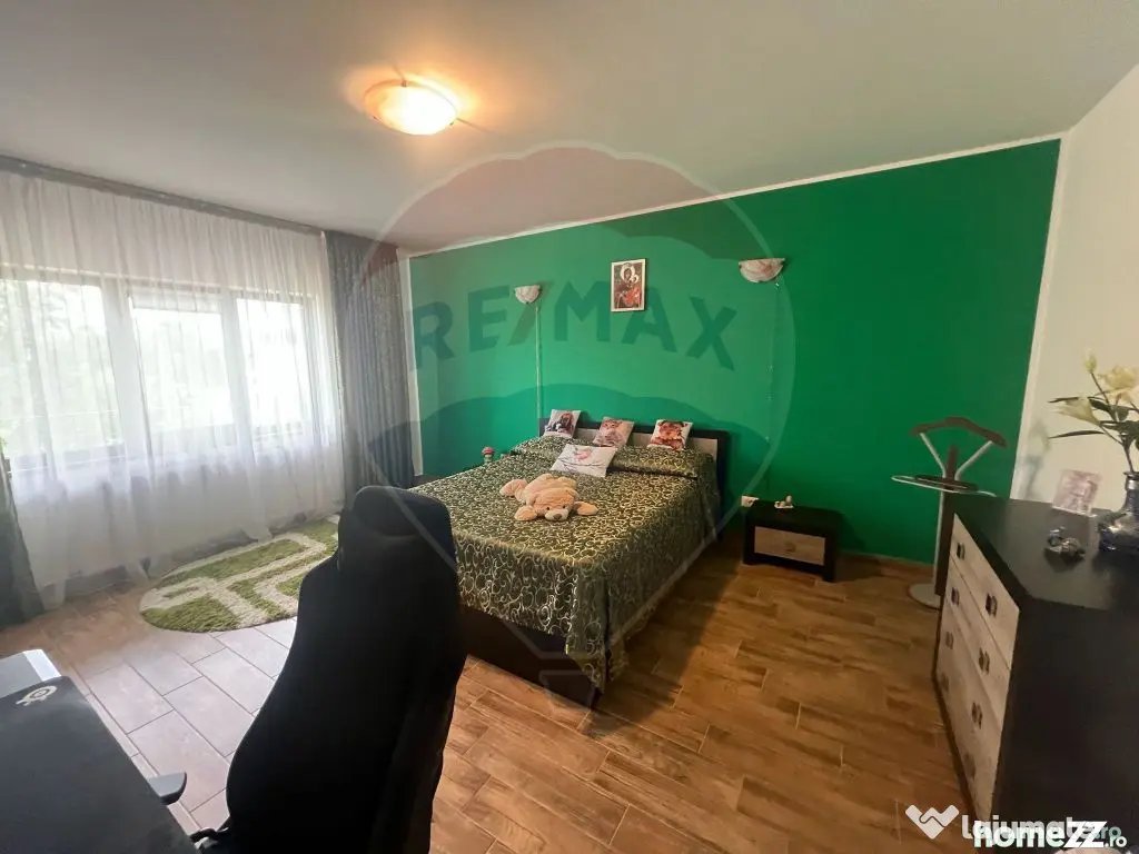 Casă / Vilă 7 camere Garoafa