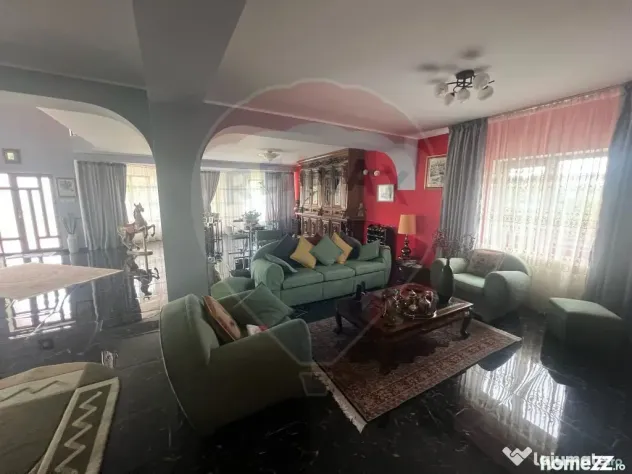 Casă / Vilă 7 camere Garoafa