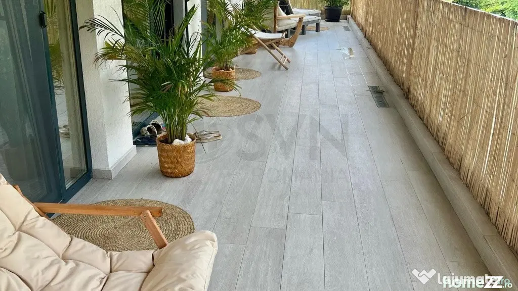 Apartament 4 camere de vanzare