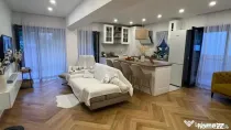Apartament 4 camere de vanzare