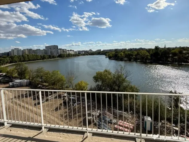 Apartament superb 4 camere I Vedere directa catre lac