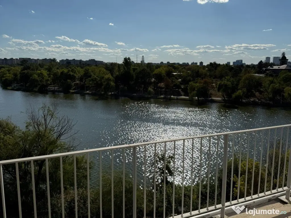Apartament superb 4 camere I Vedere directa catre lac