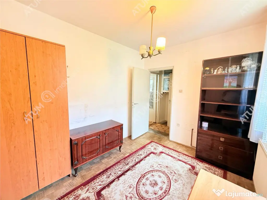 Apartament cu 3 camere etaj 1 cu balcon zona Mihai Viteazu/C