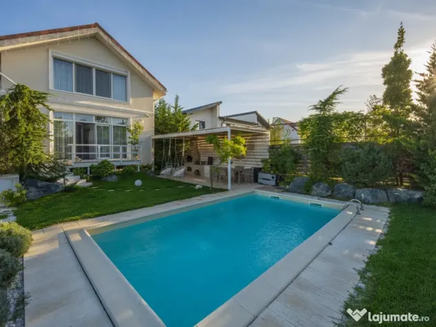 Vila superba cu piscina Otopeni drum privat