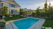 Vila superba cu piscina Otopeni drum privat