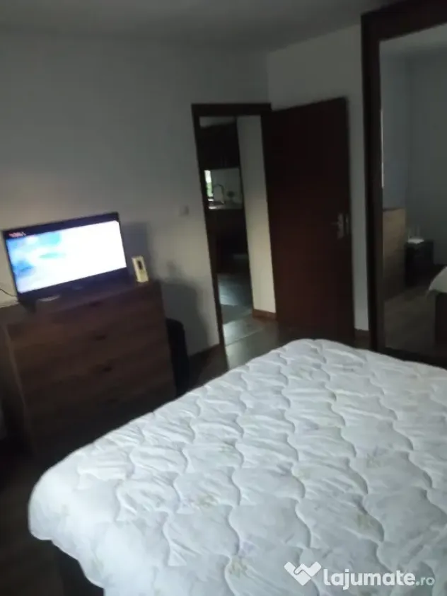 Vând apartament decomandat în Dancu