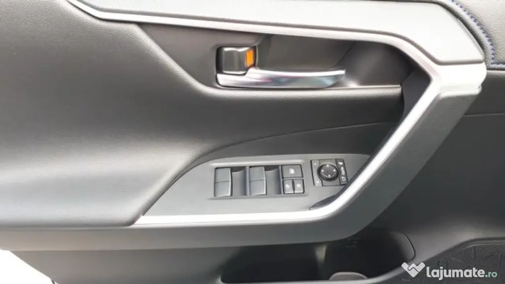 Toyota RAV-4 Hybrid Exclusive Vand autoturism rulat