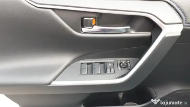Toyota RAV-4 Hybrid Exclusive Vand autoturism rulat