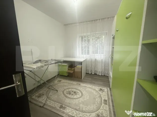 Apartament 3 camere, 70 mp, etaj 1- zona Micro 3