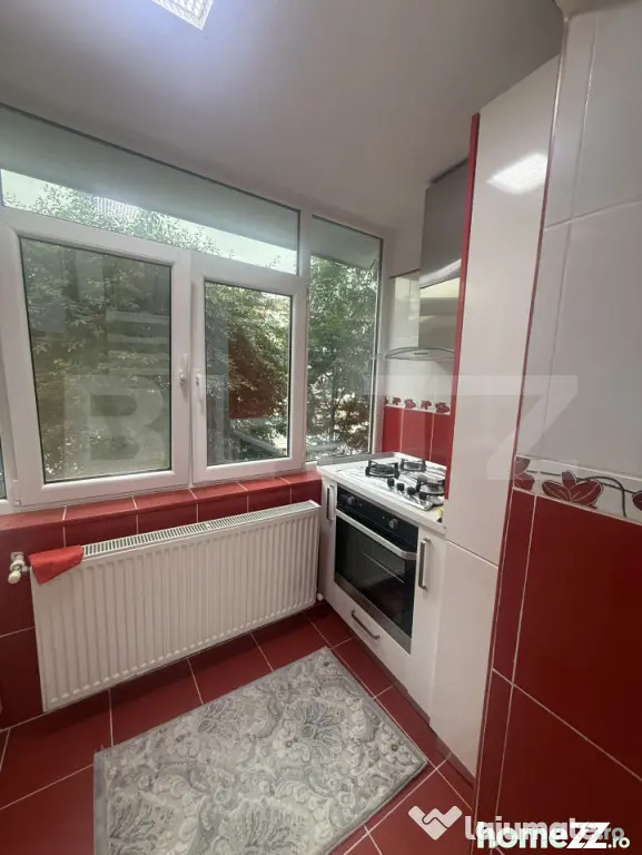 Apartament 3 camere, 70 mp, etaj 1- zona Micro 3