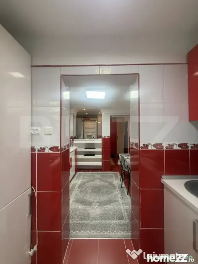 Apartament 3 camere, 70 mp, etaj 1- zona Micro 3
