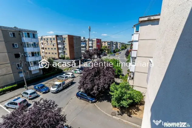 Ap 2 camere decomandat, renovat, 2 balcoane. Cartier Alfa...