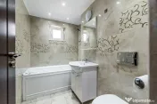 Ap 2 camere decomandat, renovat, 2 balcoane. Cartier Alfa...