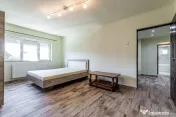 Ap 2 camere decomandat, renovat, 2 balcoane. Cartier Alfa...