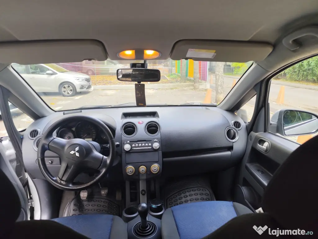 Mitsubishi Colt