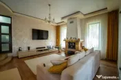 Vil#259; premium cu piscin#259;, eficien#539;#259; energetic 
