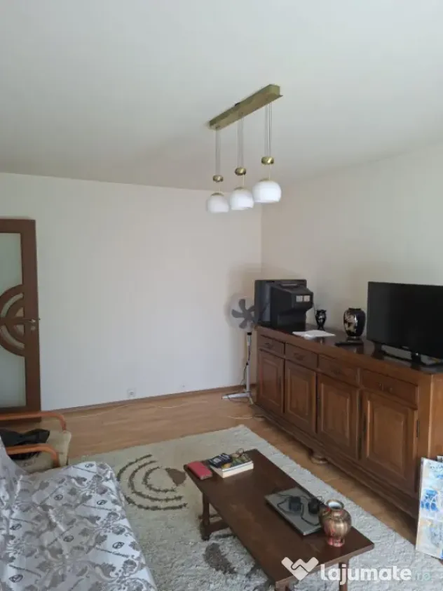 Apartament 2 camere, decomandat Craiovita Școala „Gheorgh