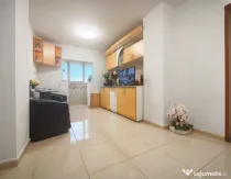 Vând apartament cu 3 camere central