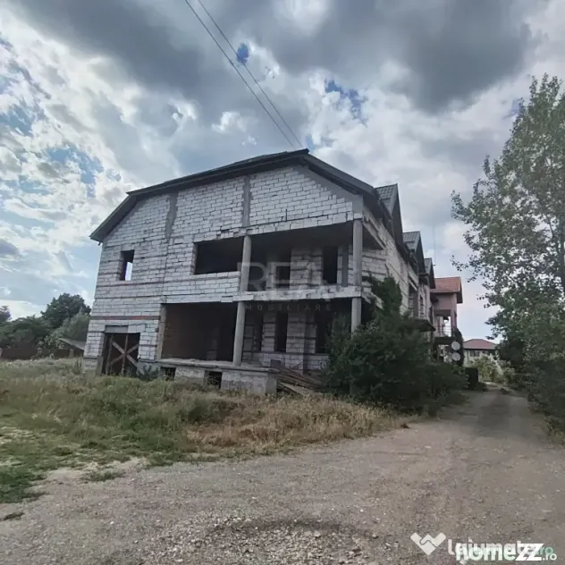 VILA Duplex 1400 m.p. Construiti si 1500 m.p. teren Domnesti - Domnesti (Bucuresti-Ilfov)