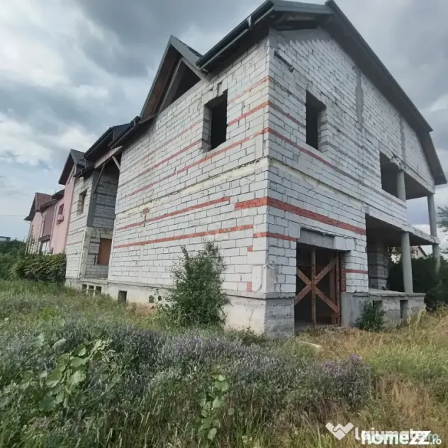 VILA Duplex 1400 m.p. Construiti si 1500 m.p. teren Domnesti - Domnesti (Bucuresti-Ilfov)