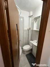Apartament 3 camere, 70 mp + balcon, 2 băi, centrală nouă