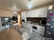 Apartament 3 camere, 70 mp + balcon, 2 băi, centrală nouă