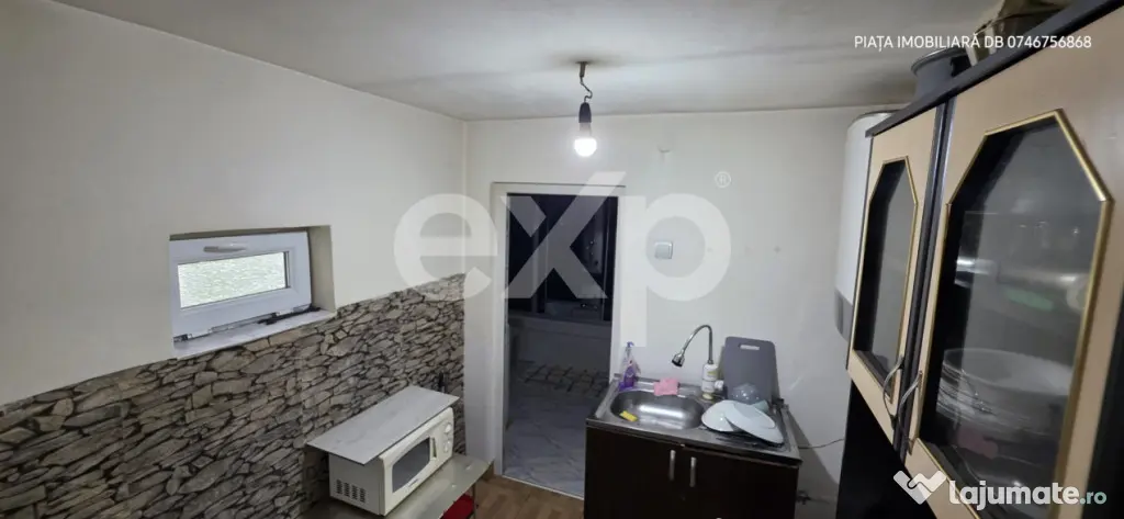 Casă cochetă cu teren de 1000 mp în Gura Ocniței – Oaz