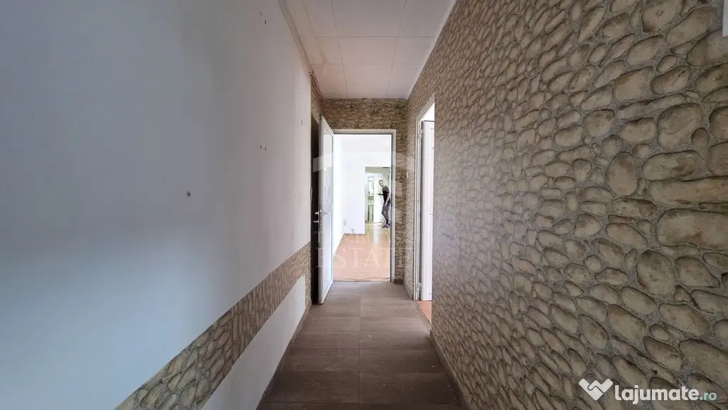 De vânzare: Apartament spațios de 4 camere | Etaj 3/4 |...