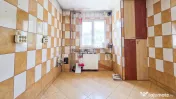 De vânzare: Apartament spațios de 4 camere | Etaj 3/4 |... 