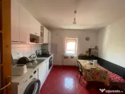 Casa cu 3 camere plus pod mansardabil, zona Restaurantul Dac 
