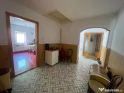 Casa cu 3 camere plus pod mansardabil, zona Restaurantul Dac 