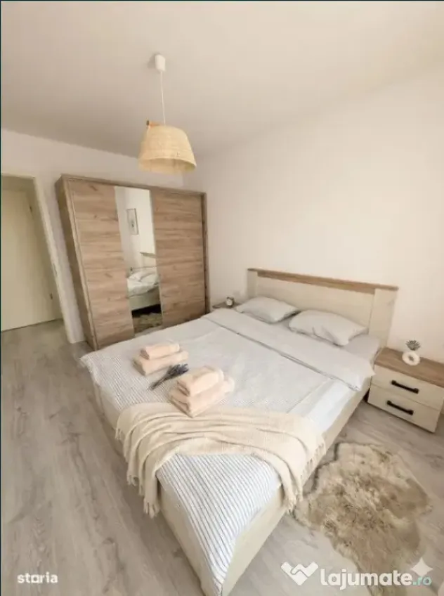 Apartament 2 camere, decomandat - zona Tractorul