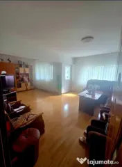 Apartament 3 camere, decomandat - zona Noua