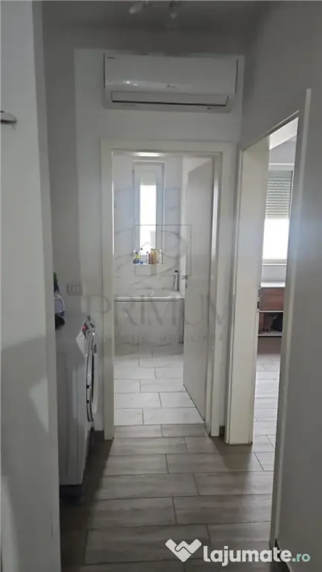 GIROC - 2 CAM - PARTER - DECOMANDAT - PARCARE INCLUSA - ZONA