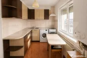 Apartament cu 2 camere, decomandat, 50 mp, balcon 10 mp, eta