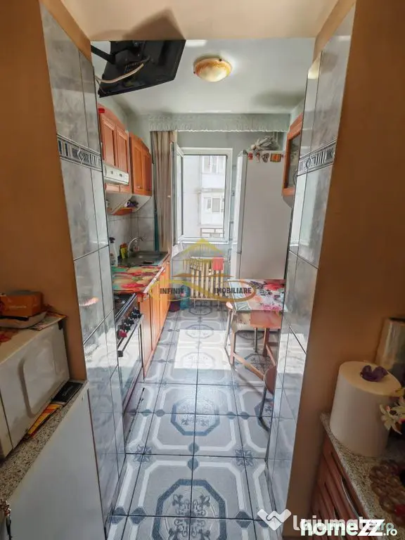 De vanzare apartament 2 camere,etaj 2, zona Strada Orizontului - Bacau (Bacau)