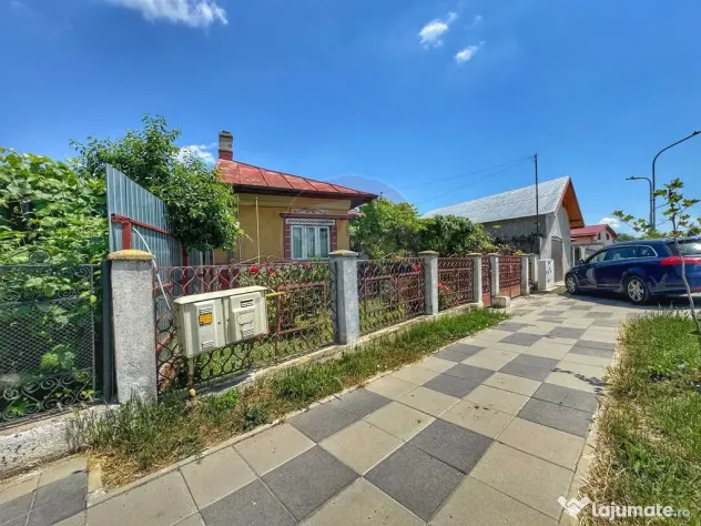 Casă batraneasca cu 3 camere-Oportunitate de Investiție...