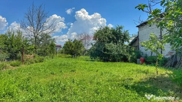 Casă batraneasca cu 3 camere-Oportunitate de Investiție...