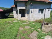Casă cărămidă 4 camere + anexe - Călinești - Vrăneșt