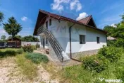 Vila spațioasă cu teren generos în Tomșani, Dâmbovita