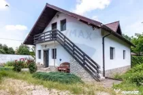 Vila spațioasă cu teren generos în Tomșani, Dâmbovita