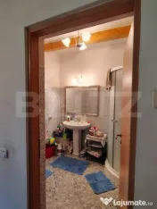 Proprietate rezidențială stil mediteranean, acces la pâr? 