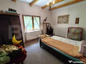 Proprietate rezidențială stil mediteranean, acces la pâr? 