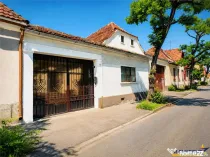 Casa cu 4 camere, garaj, pivnita boltita si potential, Braso