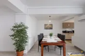 Pe 2 niveluri, Penthouse modern la bulevard, parcare, boxa, 