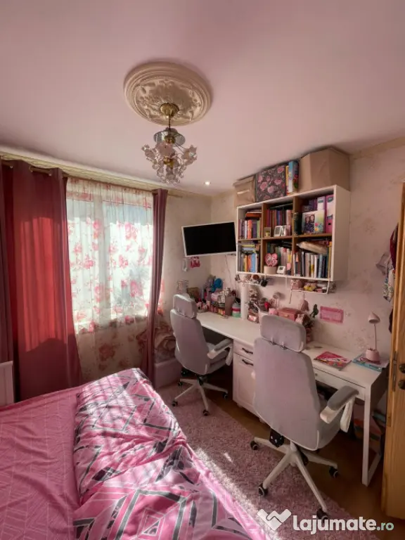 Apartament decomandat cu 3 camere, etaj 3, 2 băi, balcon ș