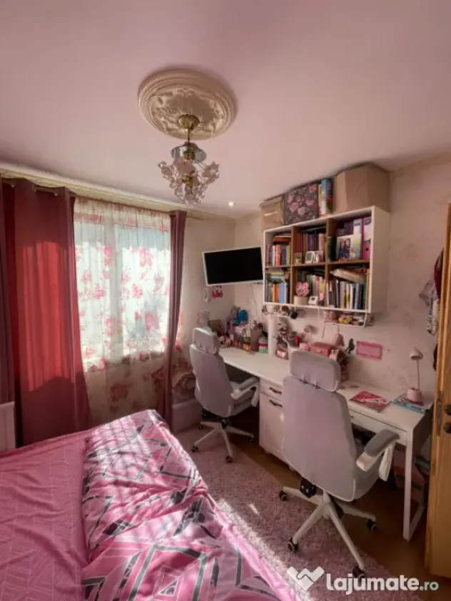 Apartament decomandat cu 3 camere, etaj 3, 2 băi, balcon ș